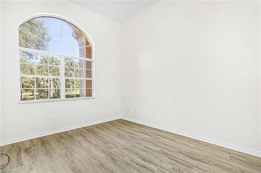 015_c7048bee86d6934faea83e0ed550baab-uncropped_scaled_within_1536_1152