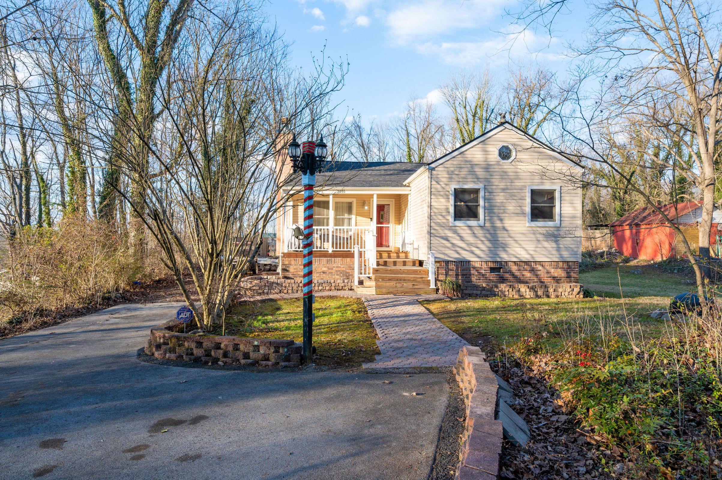 home, driveway, sidewalk, entryway