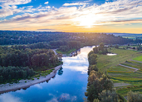 Beautiful-sunset-above-the-Snohomish-River