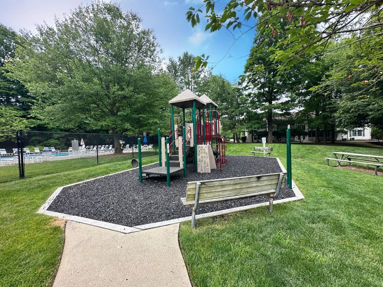 7667F530-7D2C-4FFC-A177-12516C7C70E3