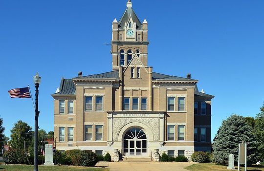 1156px-Marion_County_MO_courthouse_Palmyra-001