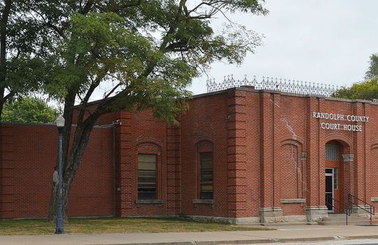 1200px-Randolph_County_Missouri_courthouse_20151004-134