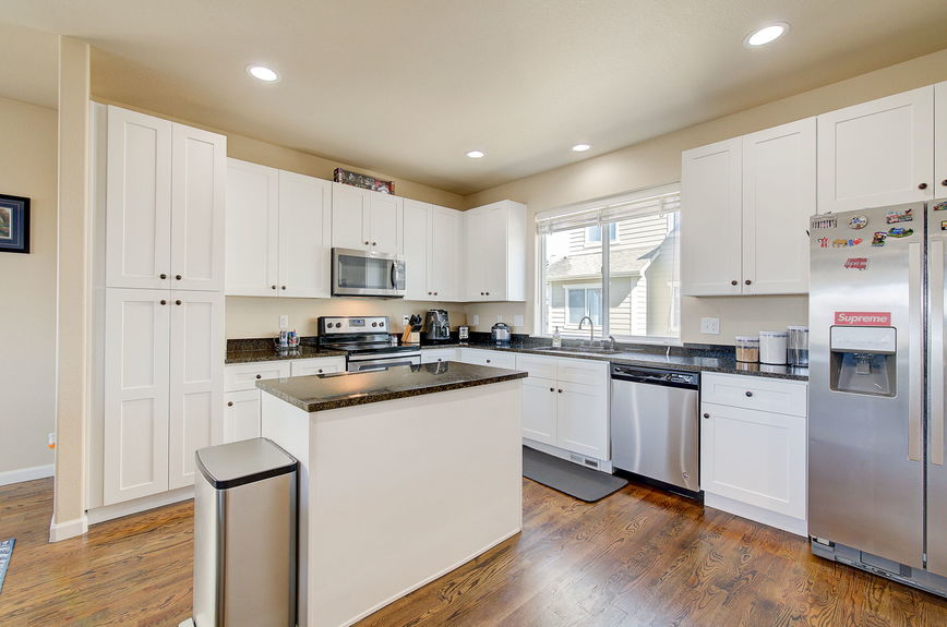 15-web-or-mls-Florence St Building 6 6A-013