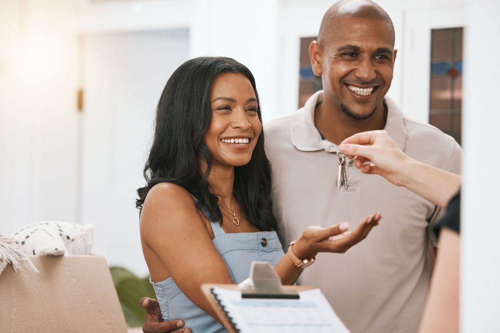 Agent Giving Keys 3