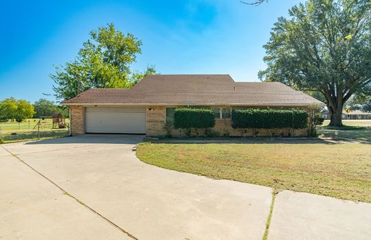 54_4137 FM1568 Campbell TX-225