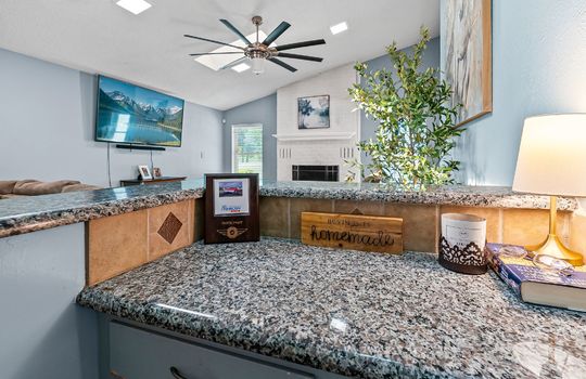 9_4137 FM1568 Campbell TX-20-HDR