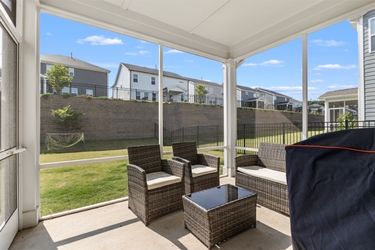 CY1A2044 Medium Large