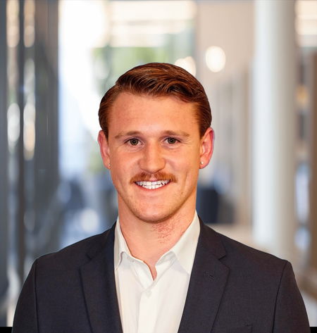 Justin Dula Headshot Draft (1)