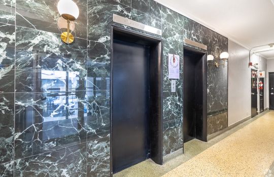 the-1900-lincoln-montreal-qc-elevators