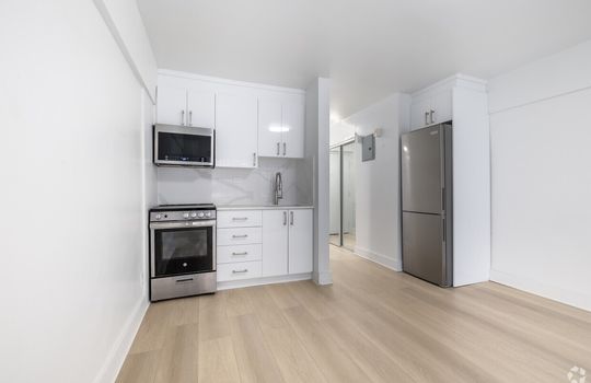 the-1900-lincoln-montreal-qc-studio---400sf---kitchen (1)