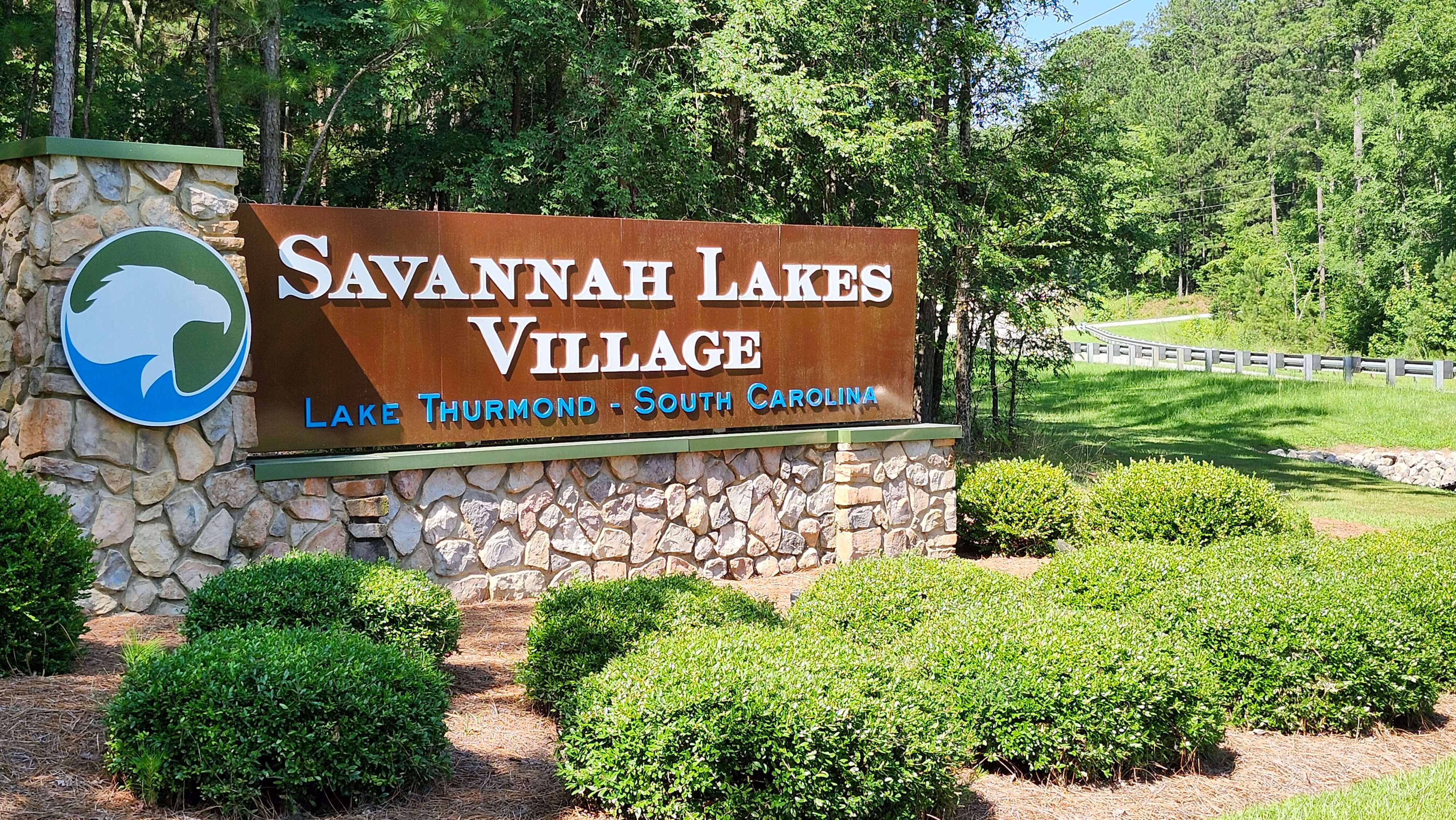 Welcome sign greets visitors to Savannah Lakes Village