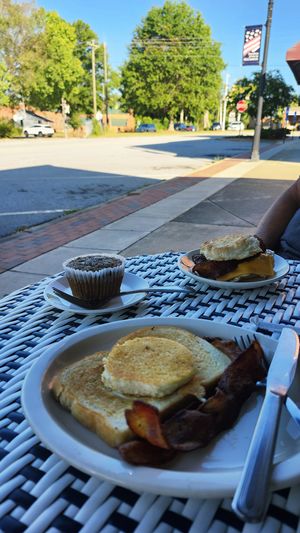 Breakfast-on-main