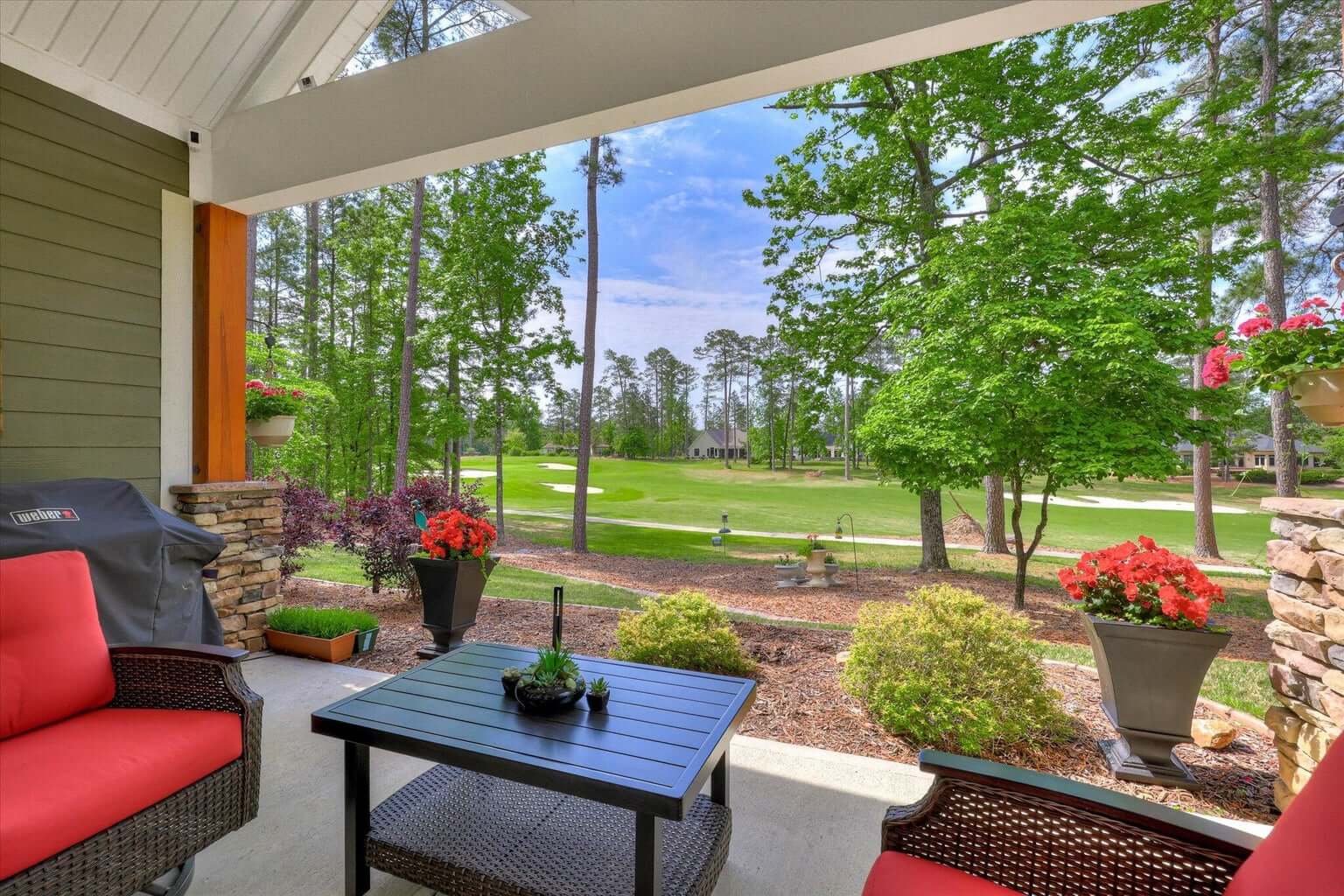 Monticello golf course neighborhood in Savannah Lakes Village