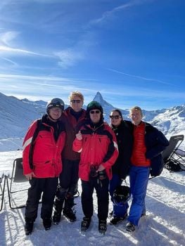 a7e1aee2-615d-406e-aac1-b5a52d033006