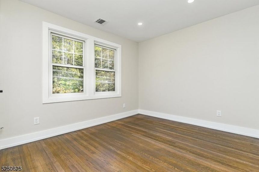109 N PASSAIC AVE 11