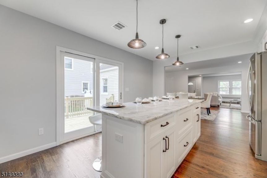 211 HAZEL AVE 13