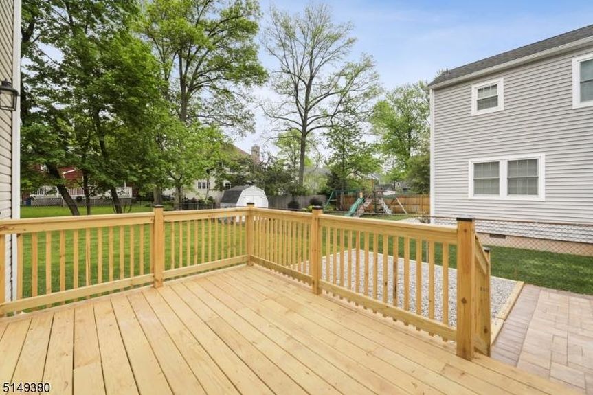 211 HAZEL AVE 24