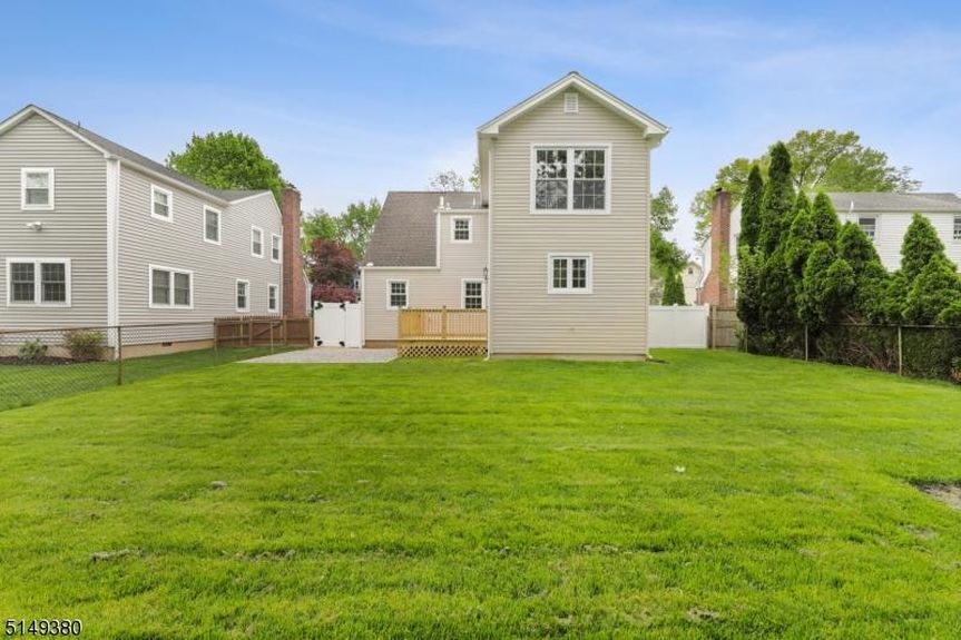 211 HAZEL AVE 27