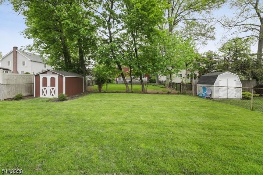 211 HAZEL AVE 31