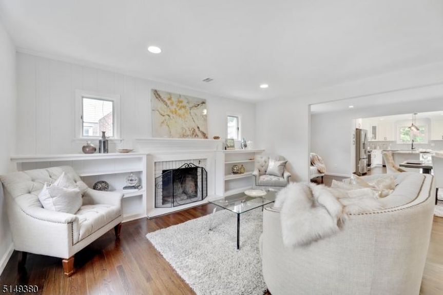 211 HAZEL AVE 5