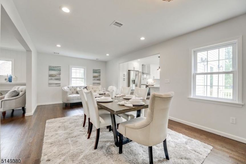 211 HAZEL AVE 7