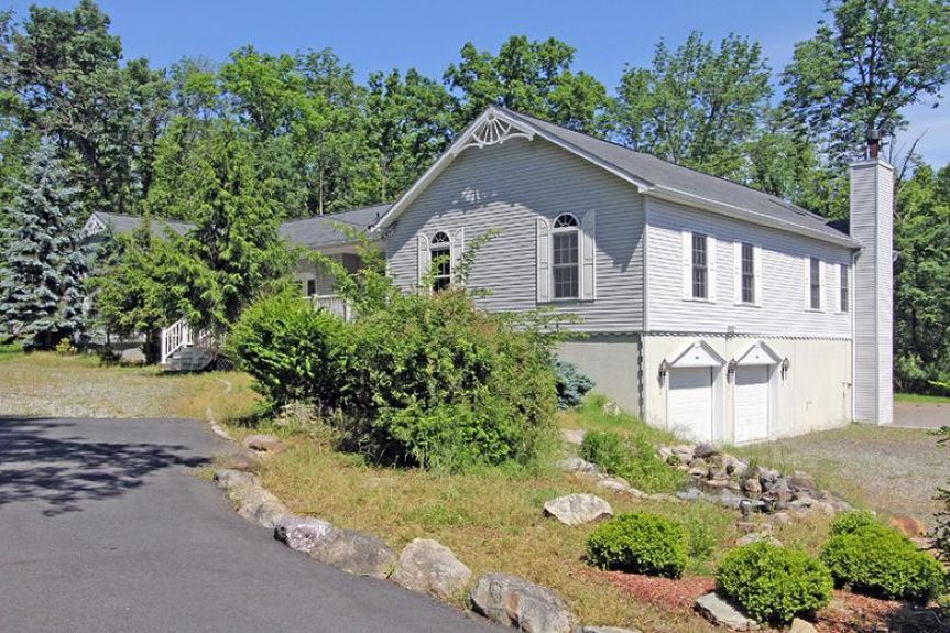 340 SPLIT ROCK RD phot