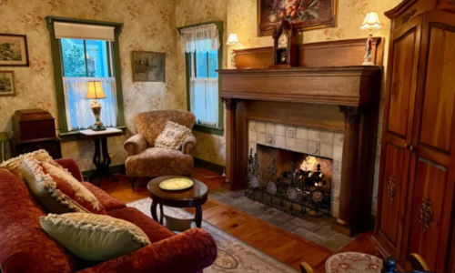 Escape to This Charming Cottage Rental in a New Jersey &hellip;