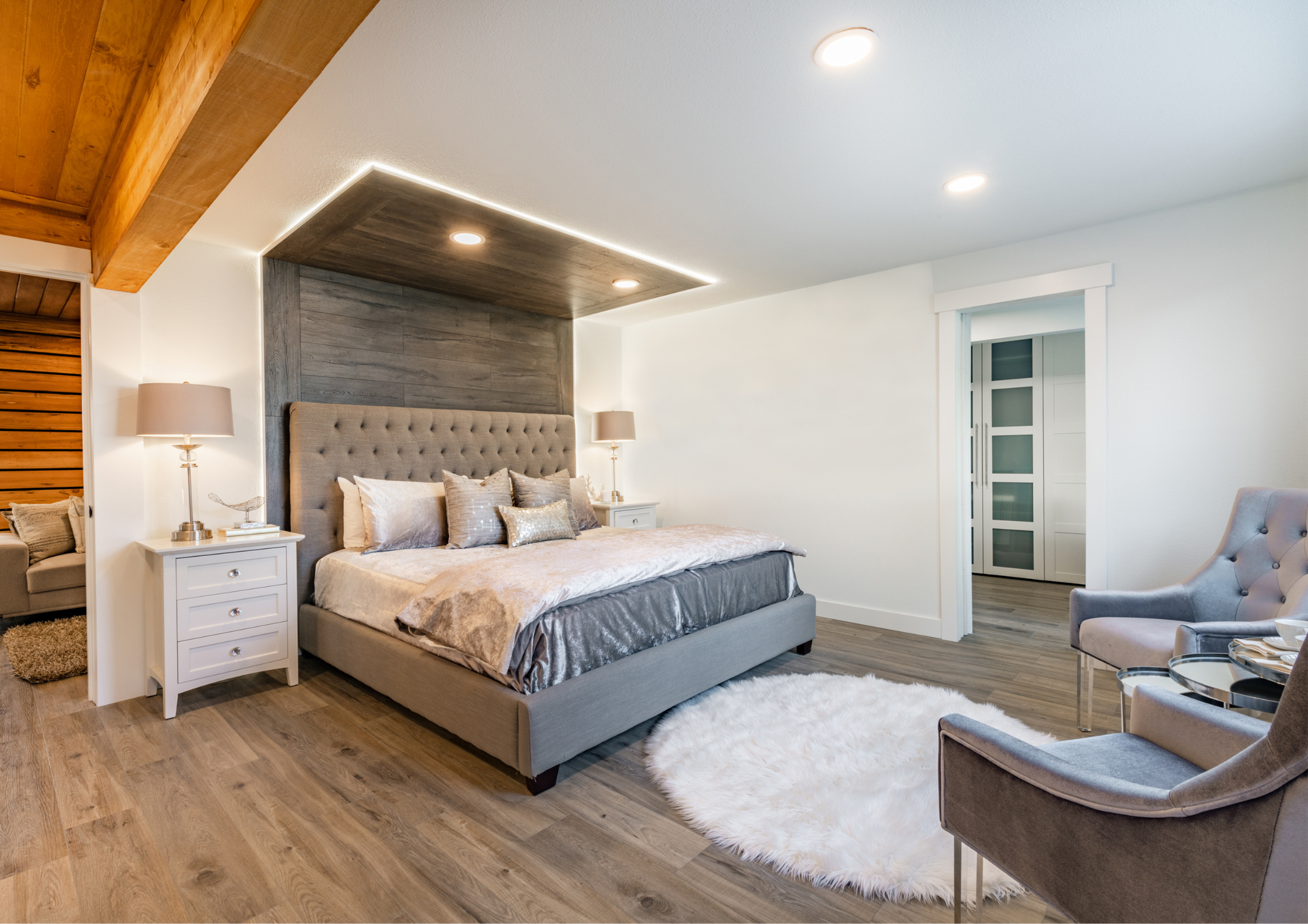 Black Closed Sign Landscape Poster - 2025-12-09T015551.568