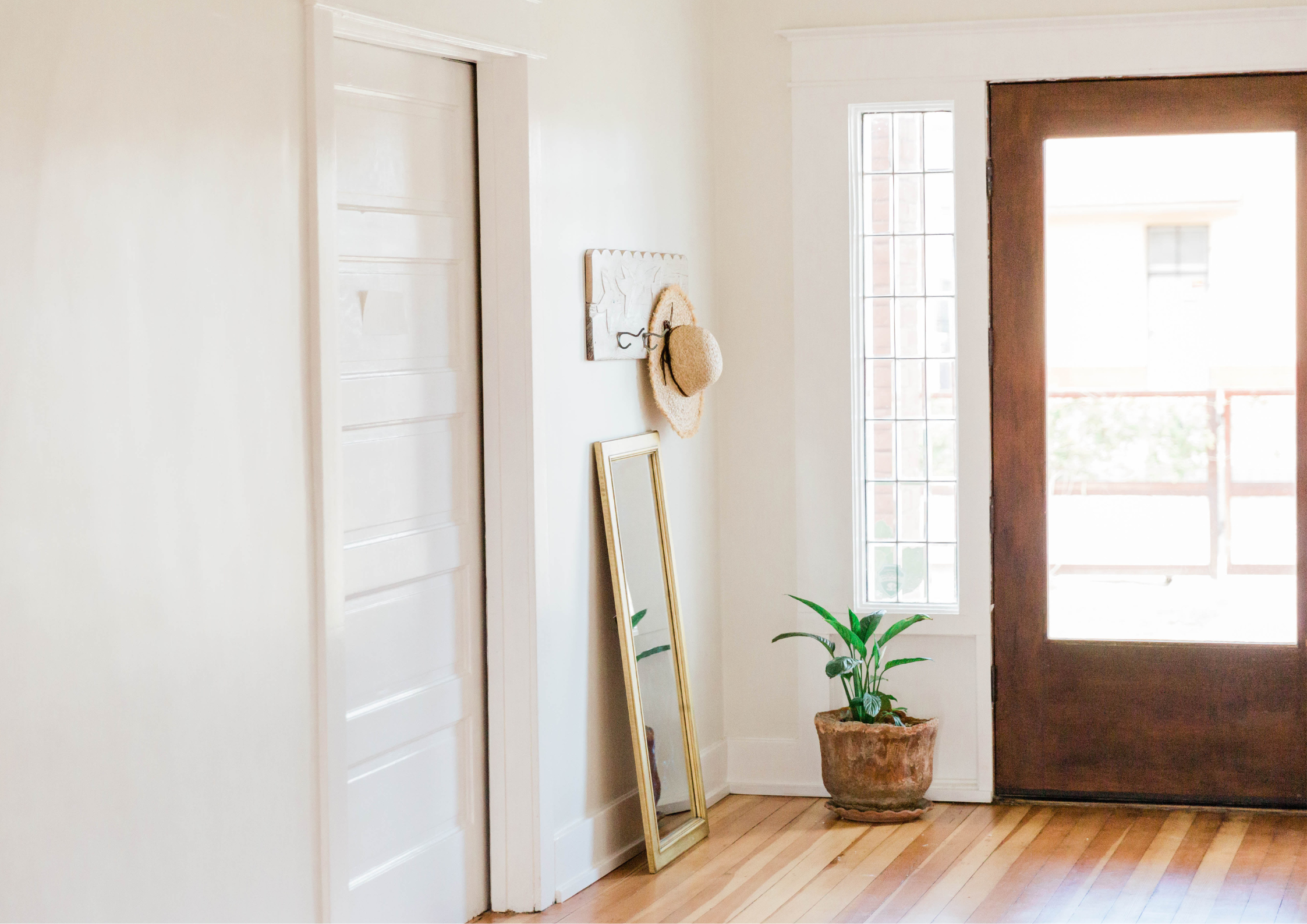 Black Closed Sign Landscape Poster - 2025-12-09T031919.415