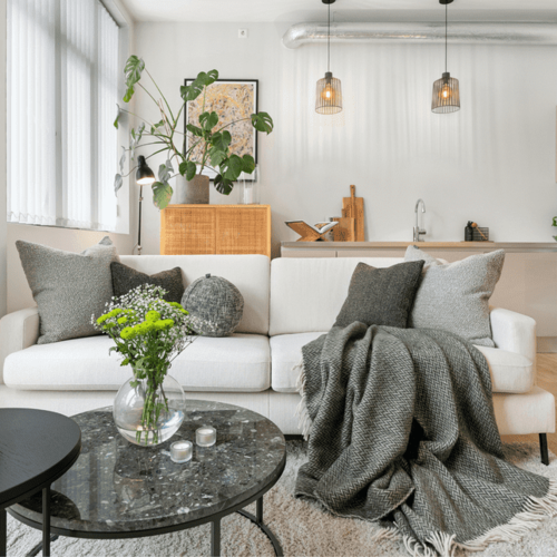 Downsize Smart: Fullerton Estate to Cozy Home Strategy