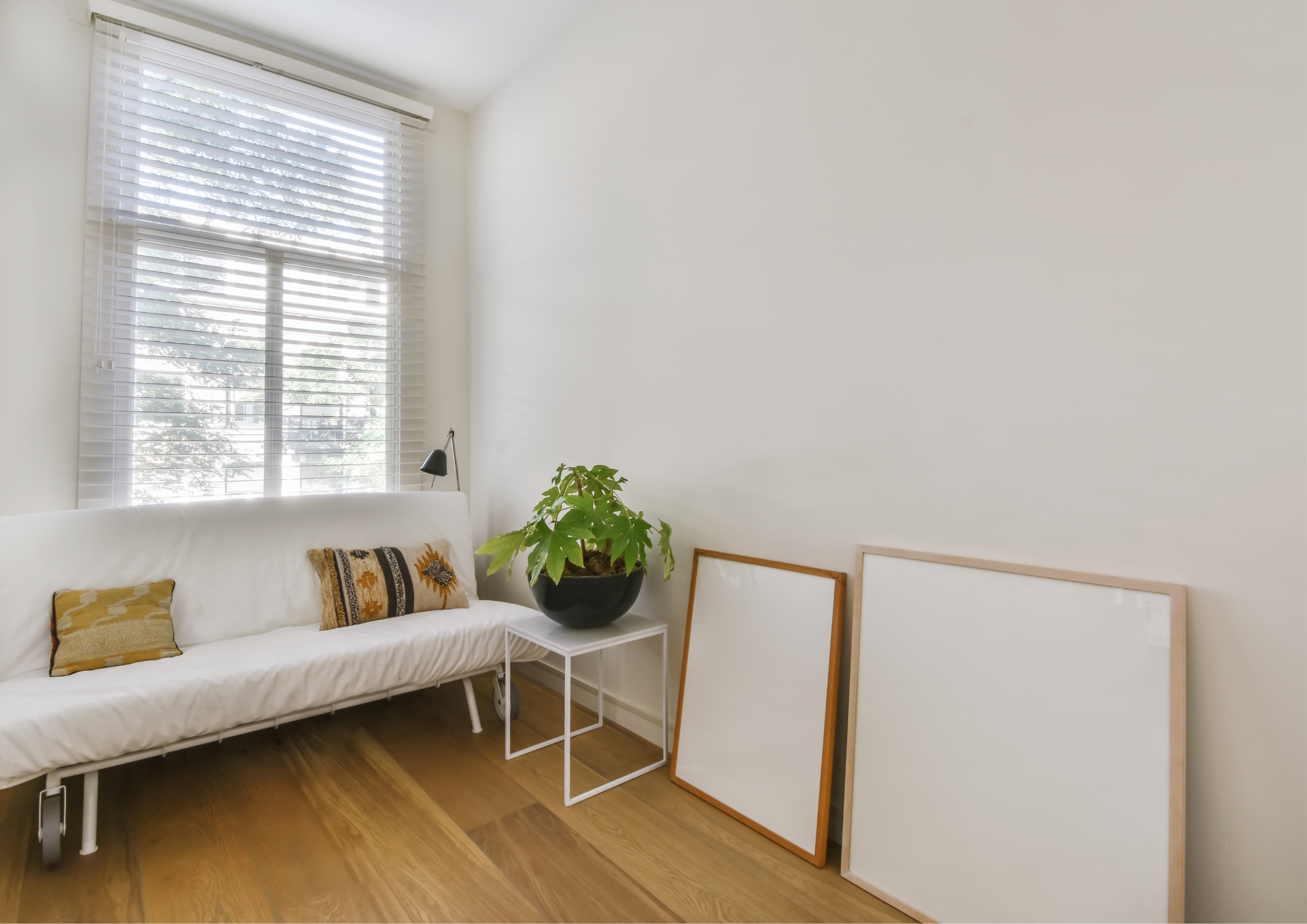 Black Closed Sign Landscape Poster (37)