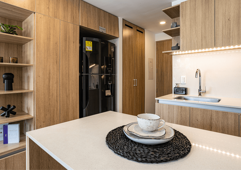 Black_Closed_Sign_Landscape_Poster_4_optimized_250