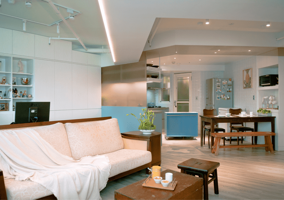 Black_Closed_Sign_Landscape_Poster_41_optimized_250