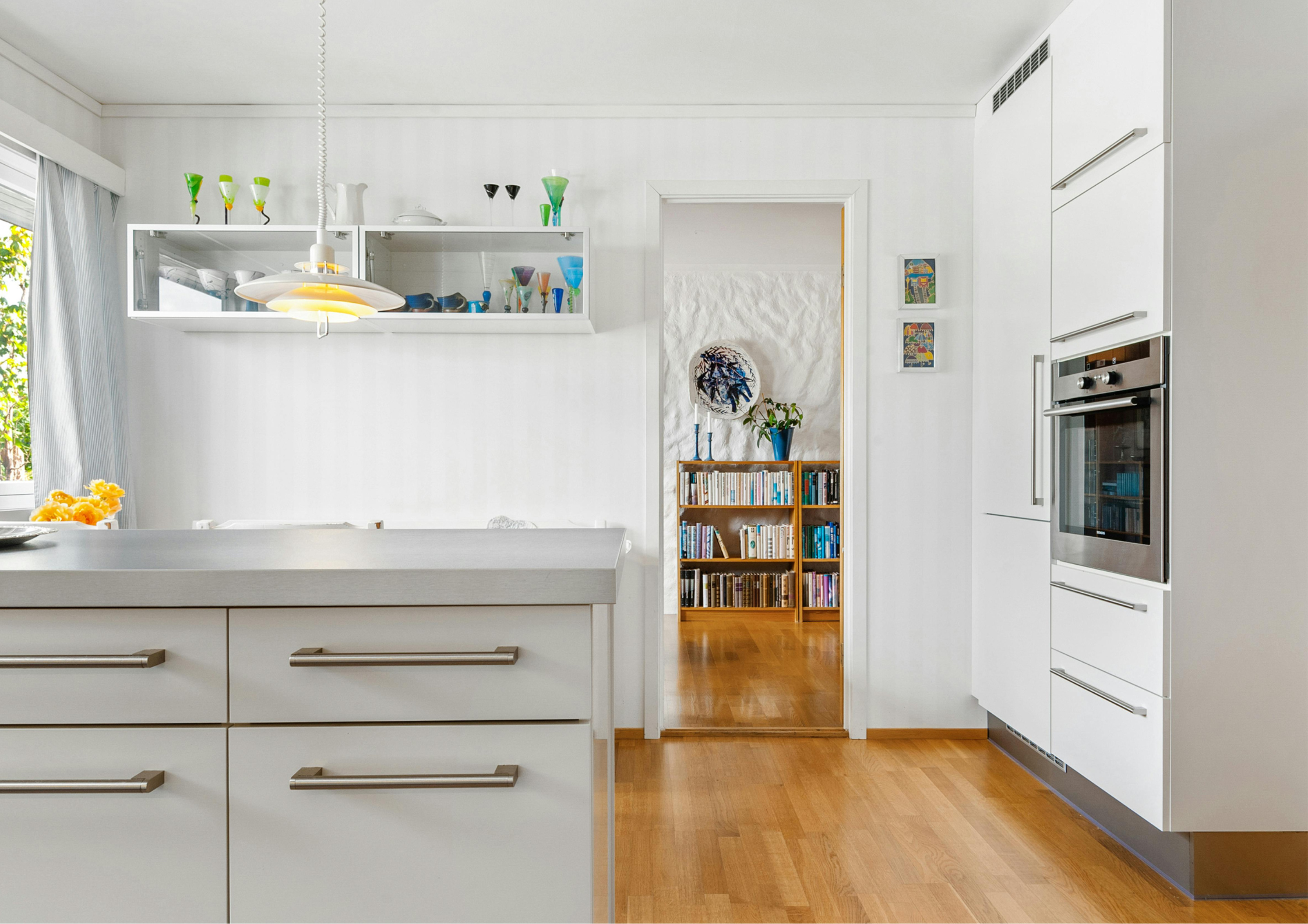 Black Closed Sign Landscape Poster (49)