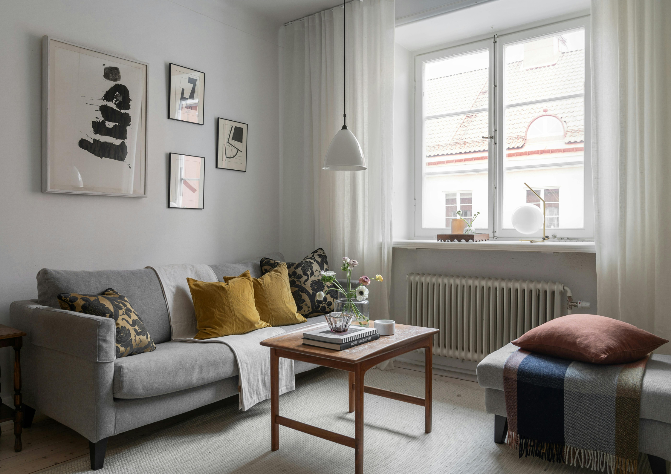 Black Closed Sign Landscape Poster (50)