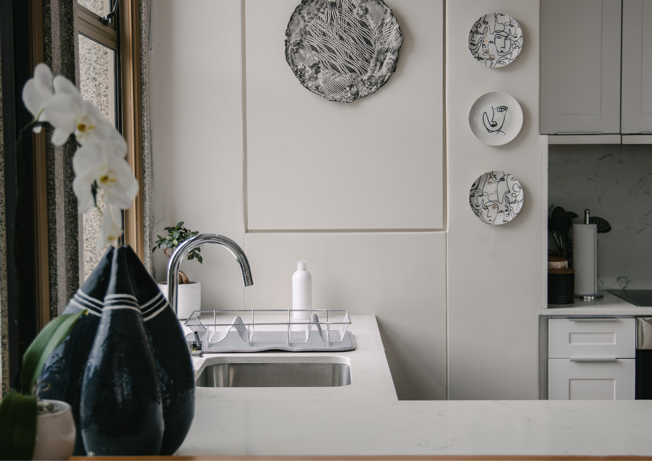 Black Closed Sign Landscape Poster (52)