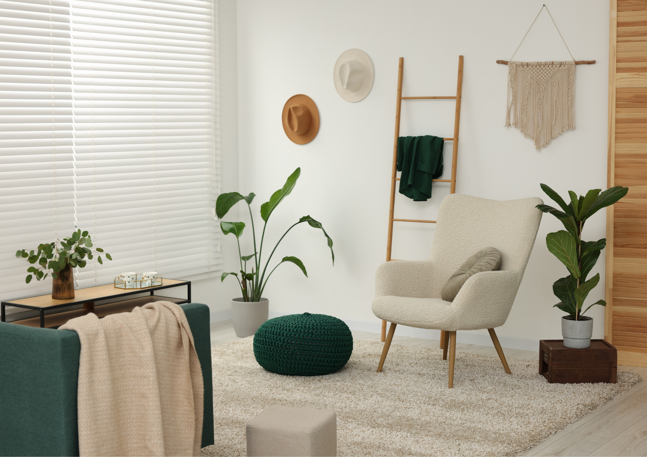 Black Closed Sign Landscape Poster (57)