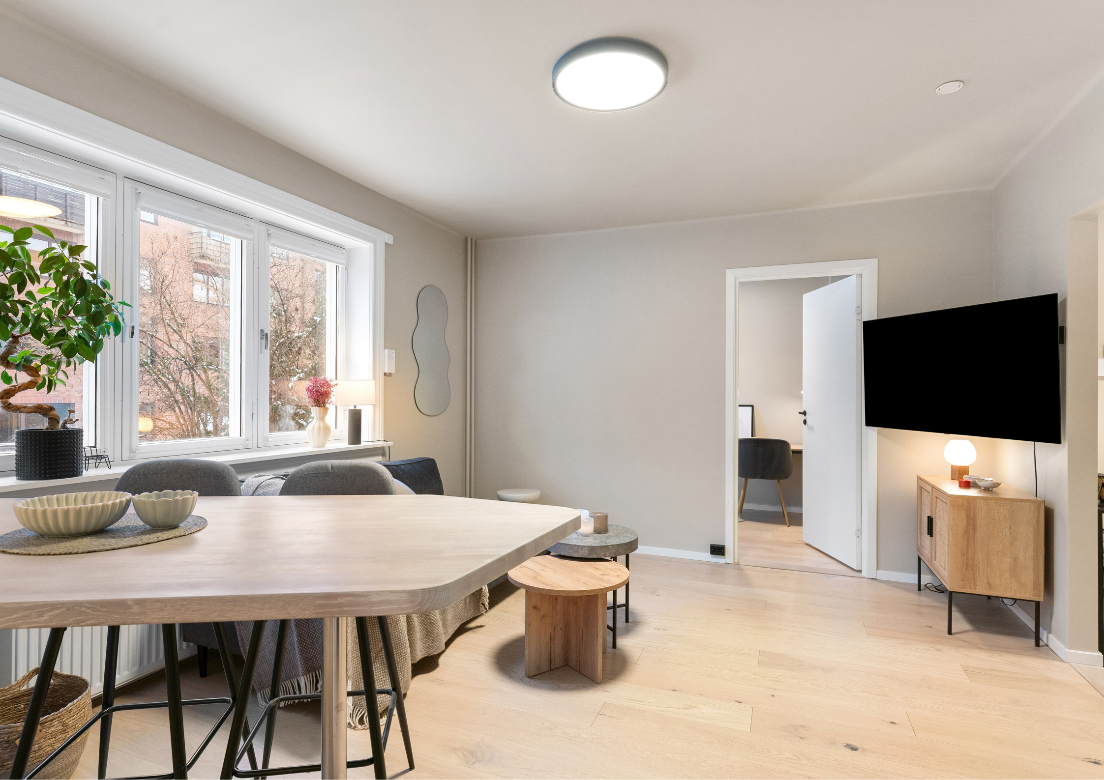 Black Closed Sign Landscape Poster (61)