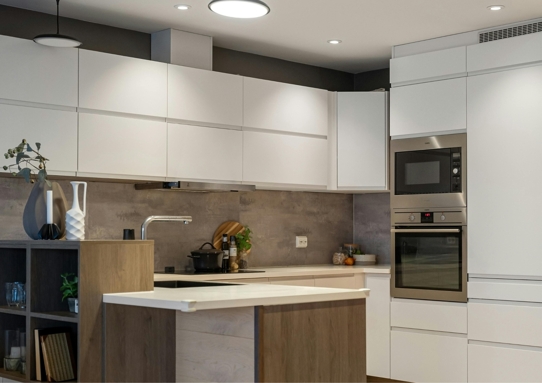 Black Closed Sign Landscape Poster (62)