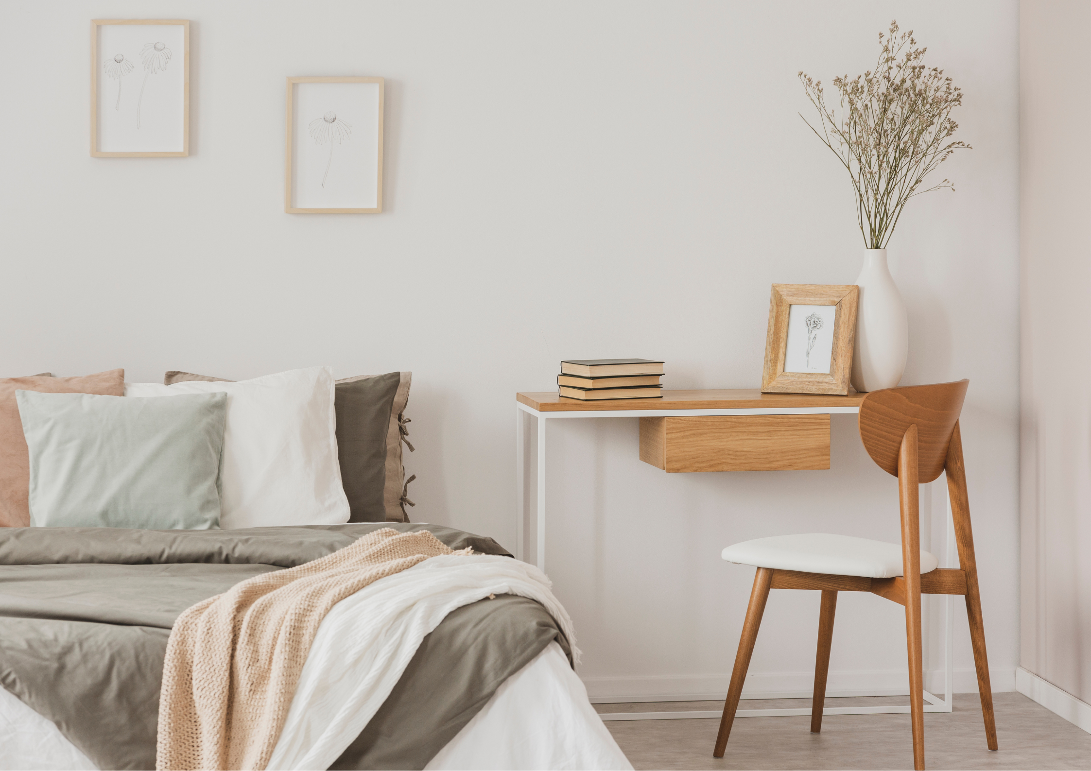 Black Closed Sign Landscape Poster (75)