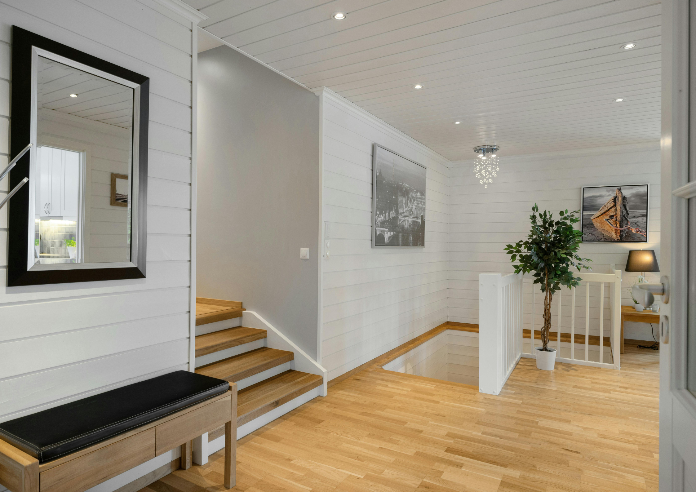 Black Closed Sign Landscape Poster (84)