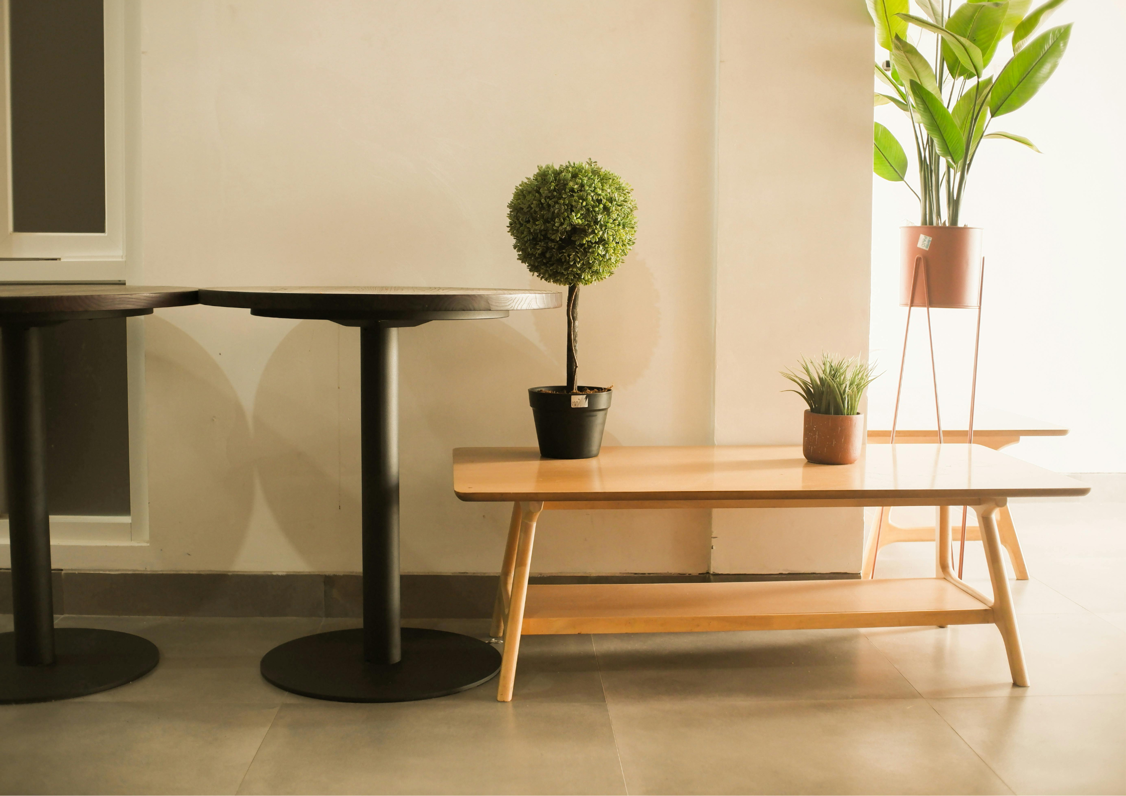 Black Closed Sign Landscape Poster (90)