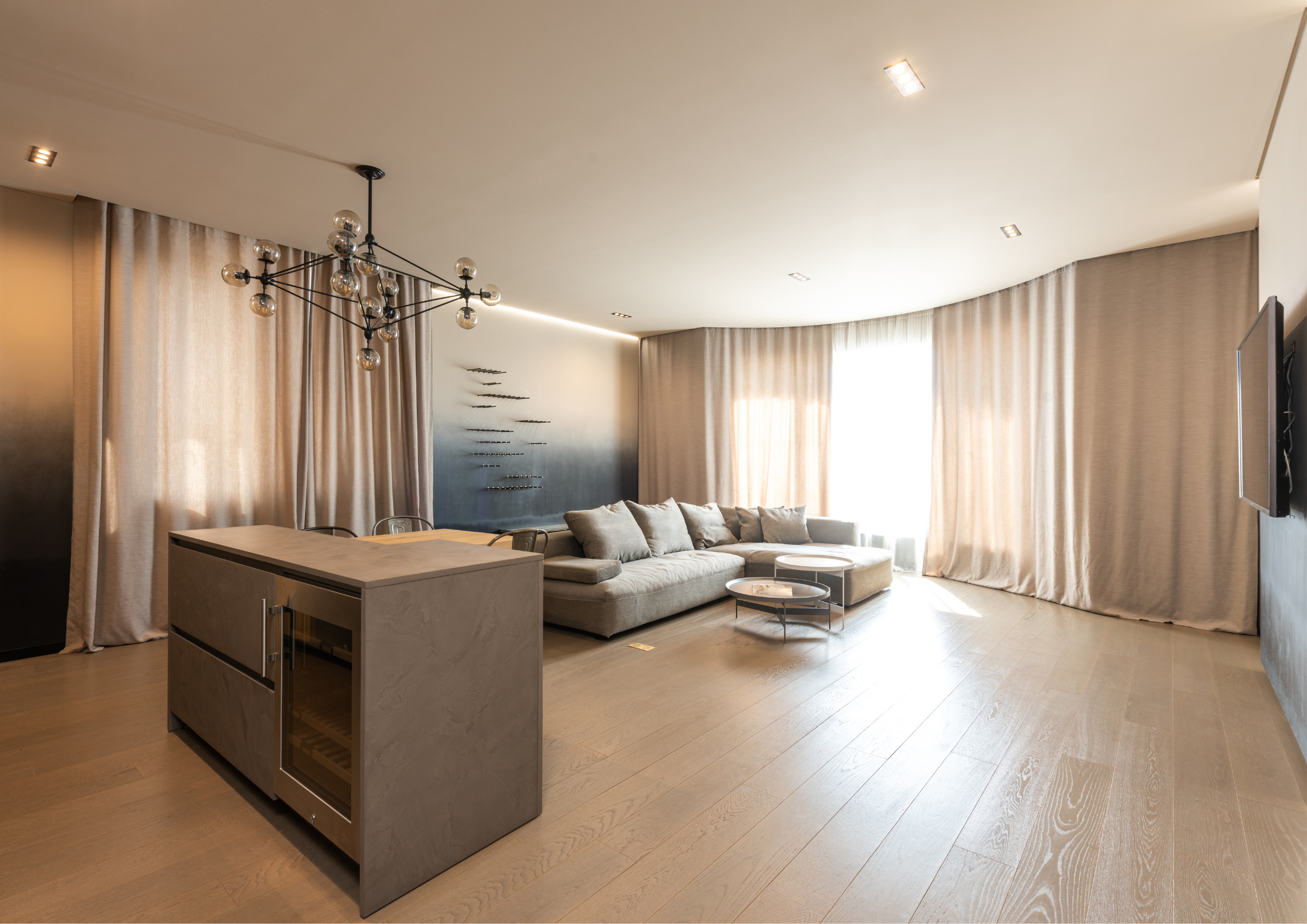 Black Closed Sign Landscape Poster (97)