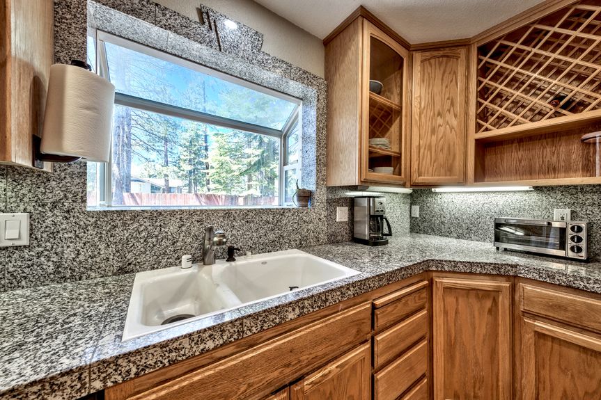 1214 Tokochi South Lake Tahoe CA 96150 South Lake Tahoe Realtor