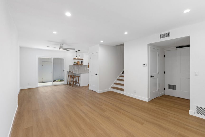 7_11866946_182489_182489-EI-107