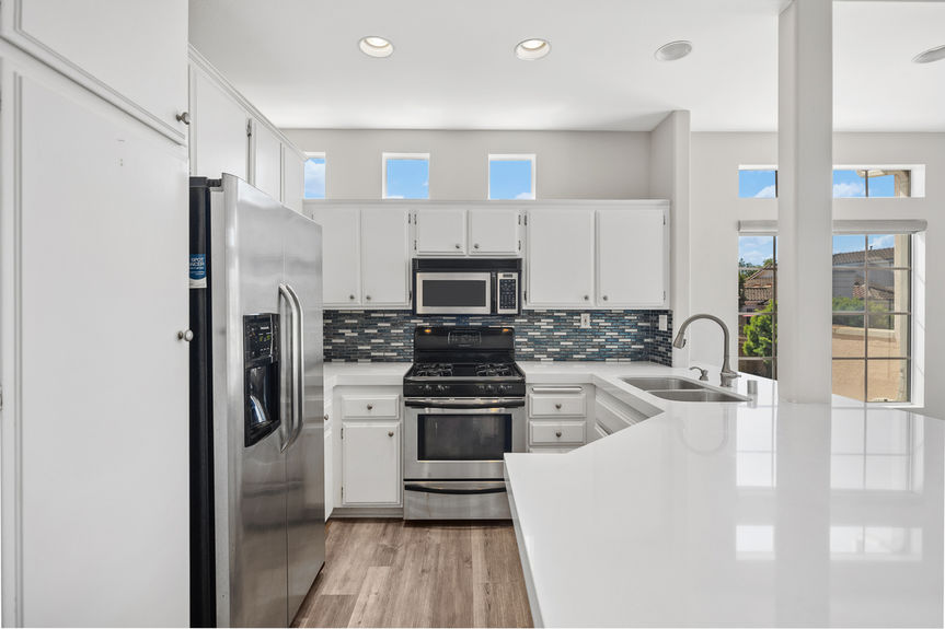 13_11909160_183826_183826-EI-113