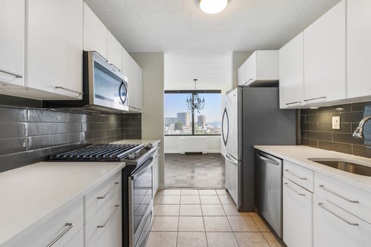 9060PALISADEAVENORTHBERGENKITCHEN