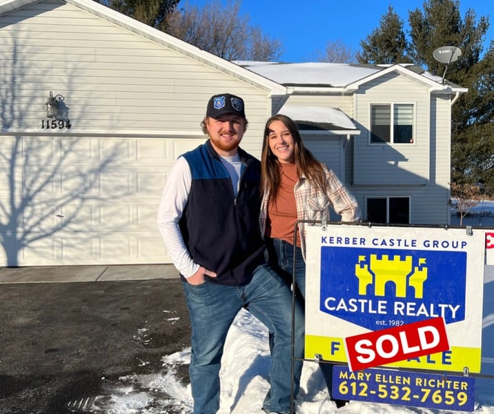 0E63A7F9-BC81-493B-AAB4-F44029DF6B5E