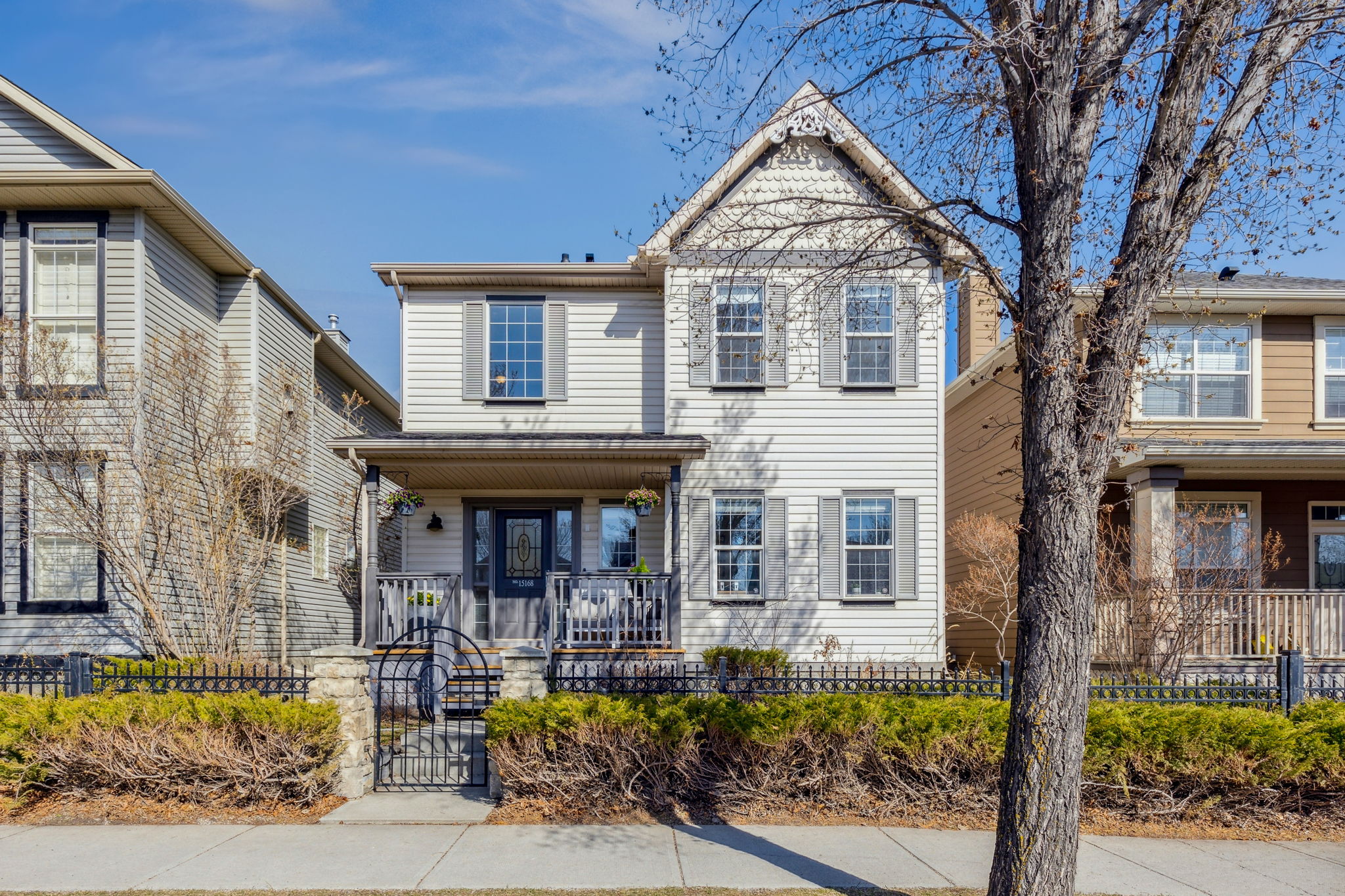 Stunning Family Home For Sale in McKenzie Towne: …