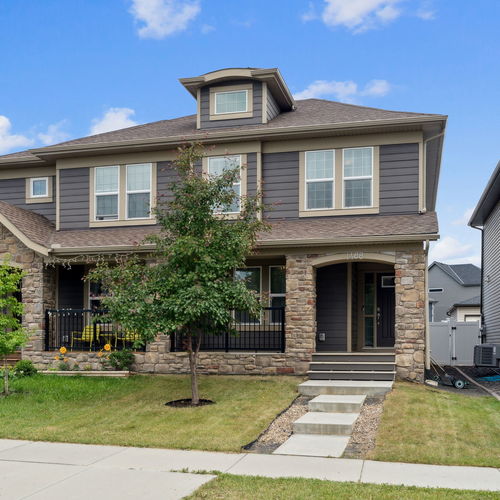 Just Listed! Bright, Beautiful & Move-In Ready in Legacy – Open House This Saturday!